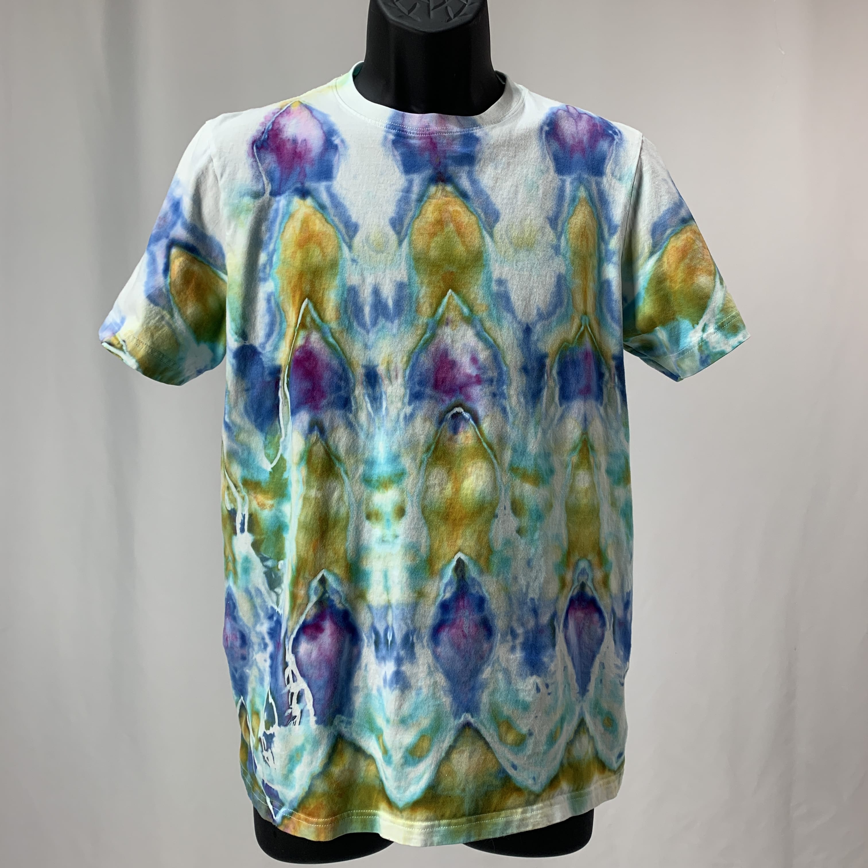 Cosmic Waterfall | T-shirt | 39” chest