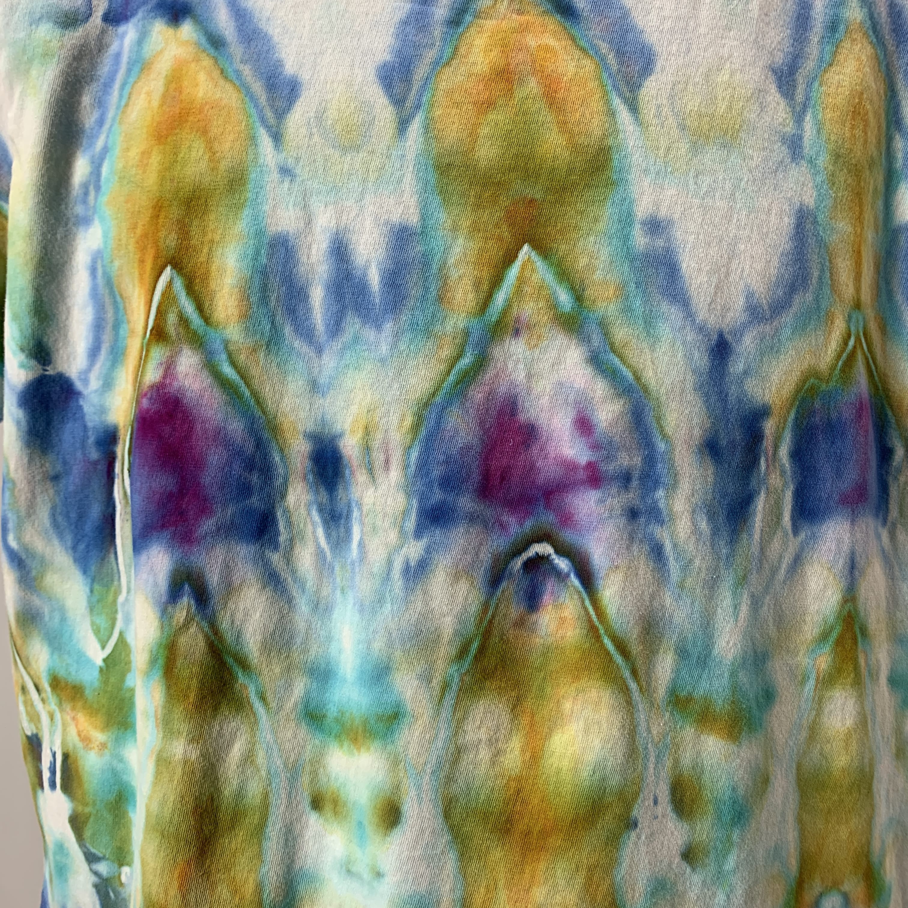 Cosmic Waterfall | T-shirt | 39” chest