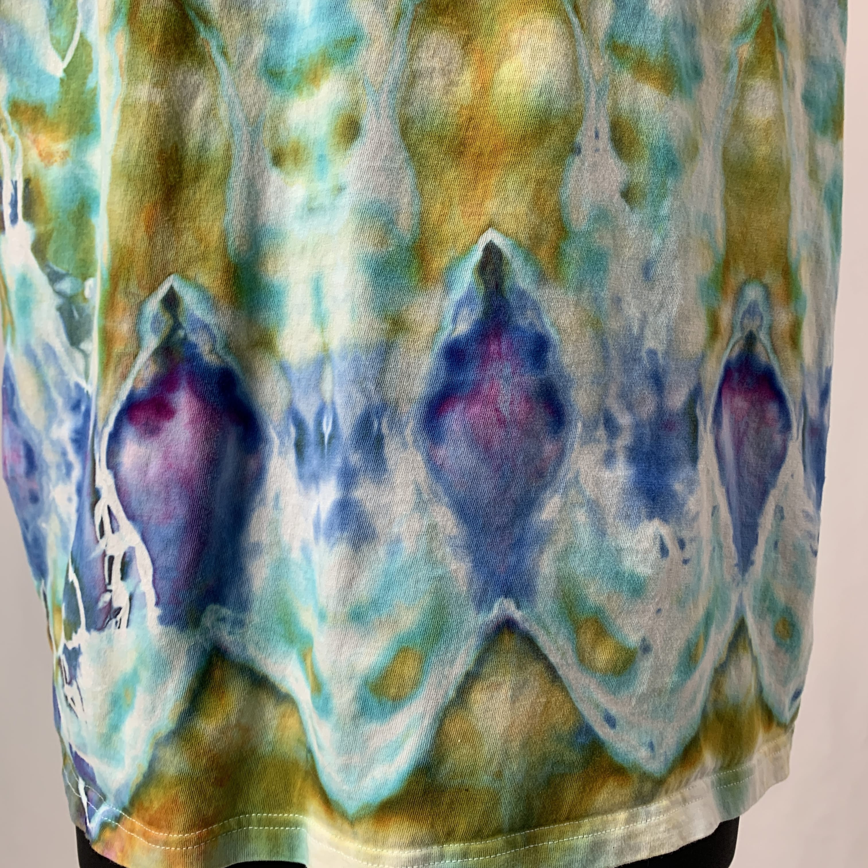 Cosmic Waterfall | T-shirt | 39” chest